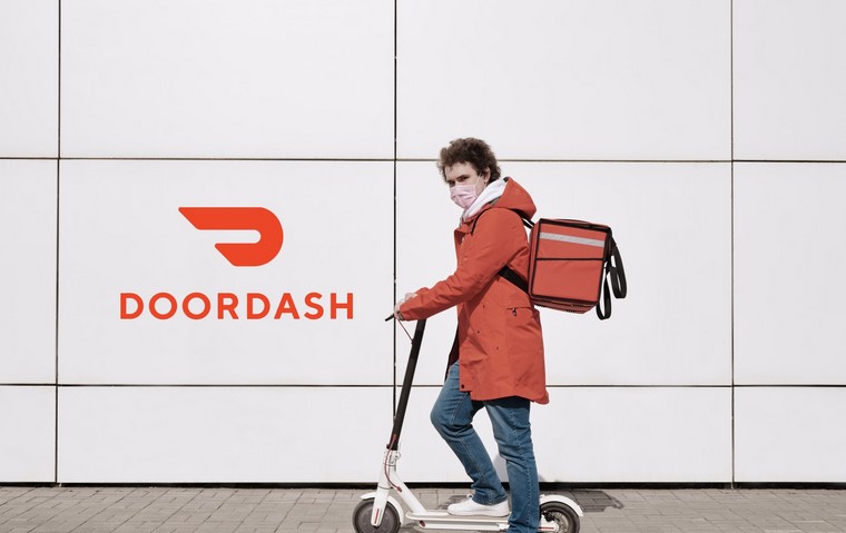 Is there a monthly fee for DoorDash?